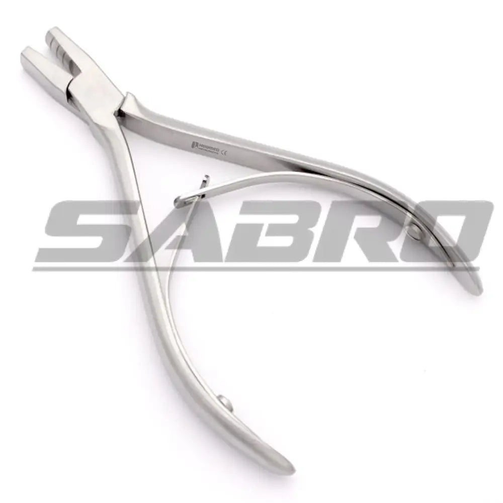1 De La Rosa Plier With Grooves